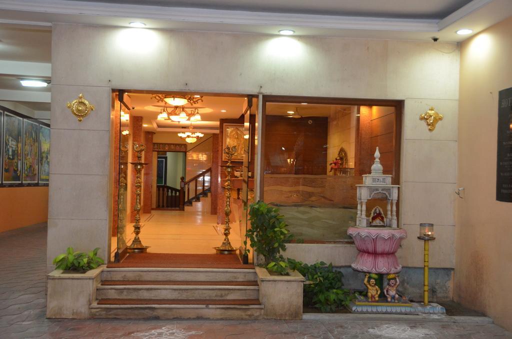 Hotel Raya'S Annexe-1 Kumbakonam Exteriör bild
