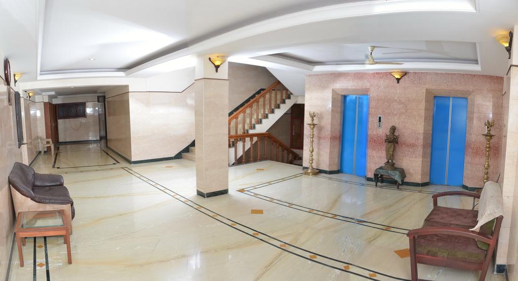 Hotel Raya'S Annexe-1 Kumbakonam Exteriör bild