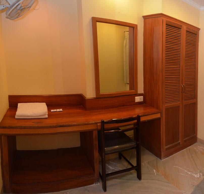 Hotel Raya'S Annexe-1 Kumbakonam Exteriör bild